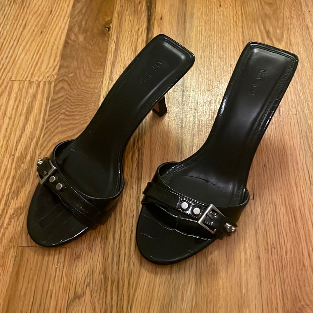Black kitten heels. Only worn a couple times- the sole just needs a clean!